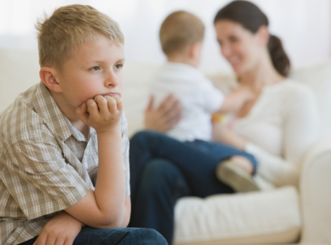 Детская ревность: как научить любить и уважать?