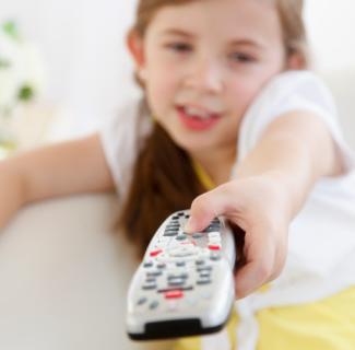 Ребенок и телевизор: как построить отношения?
